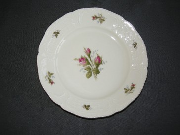 Rosenthal Sanssouci roomwit met rozenknop gebaksbordje O17,5 cm.