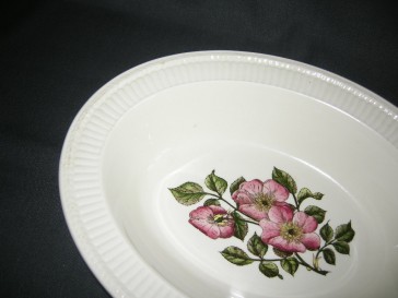 Wedgwood Briar Rose groenteschaal met vlekjes