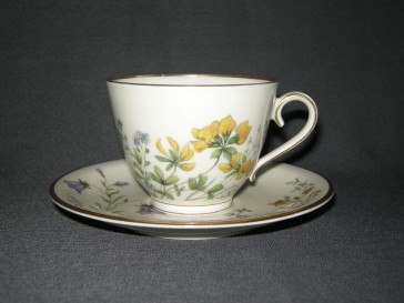 Krautheim Wiesengrund & Bergeshoh'n kop & schotel O8 décor K