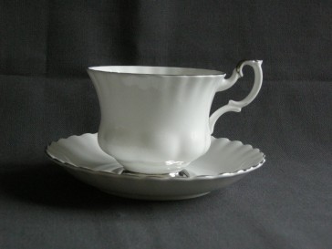 Royal Albert Chantilly kop & schotel O8,7 cm.