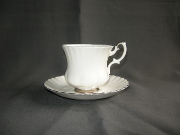 Royal Albert Chantilly kop & schotel O7,4 cm.