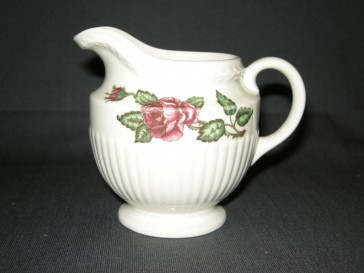 Wedgwood Moss Rose melkkannetje