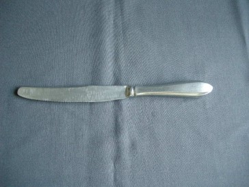 Gero Zilmeta model 718 puntfilet mes 24,8 cm. met kartel 25,5 cm.