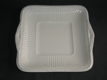 Wedgwood Edme plain presenteerschaal 25,5 x 23 cm.