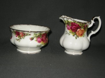 Royal Albert Old Country Rose roomstel sleets