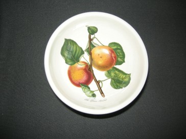 Portmeirion Pomona schaaltje op voet O13,5 cm. The Roman Apricot