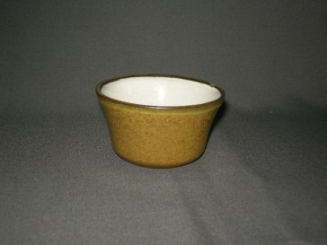Lucie Q. Bakker Quirina schorsgroen schaaltje schuin O9 cm.
