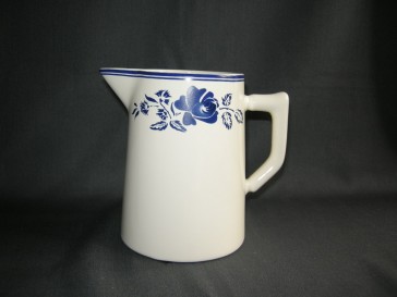 KOM Amsterdam Depot d'Argonne schenkkan Rose no. 1 kleur blauw