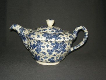 Societe Ceramique Beatrix theepot met beschadiging