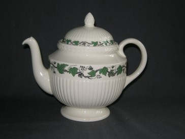 Wedgwood Stratford theepot met beschadiging