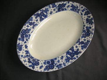 Societe Ceramique Beatrix vleesschaal 33 cm. 