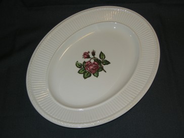 Wedgwood Moss Rose vleesschaal 35 x 27,5 cm.