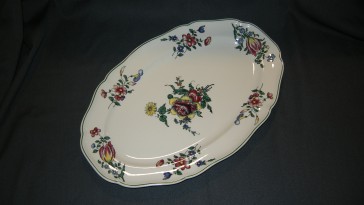 Villeroy & Boch Alt Strassburg nieuw stempel vleesschaal 40 x 26 cm.