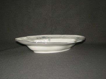 Rosenthal Sanssouci spierwit met blauw / grijze bloemetjes vleesschaaltje