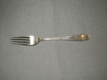 Keltum P2 Enkel puntfilet verzilverd vork 18 cm. met slijtage
