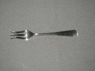 Gero verzilverd model 20 Haags Lofje zuurvork 13,5 cm.