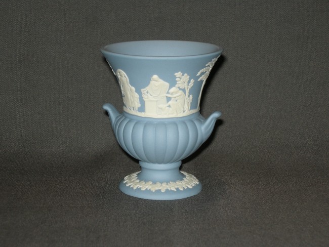 opladen datum Wardianzaak Servies Wedgwood Jasperware blauw 027. lepelvaasje Servies
