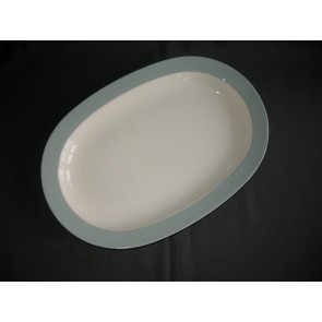 Petrus Regout pastel celadon 001. vleesschaal