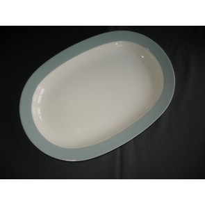 Petrus Regout pastel celadon 002. vleesschaal