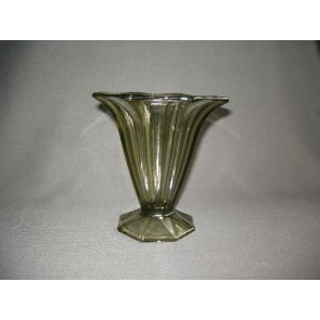 glas - kristal donkergroen 002. vaas
