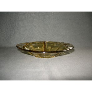 gebruikt glas - kristal geel 004. 3-vakschaaltje