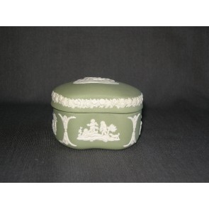 Wedgwood Jasperware groen 010. dekseldoosje