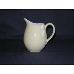 Petrus Regout pastel geel 019. melkkannetje