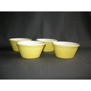 Villeroy & Boch fel geel 022. 4 souffleschaaltjes met afbeelding bodem