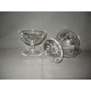 gebruikt glas / kristal glazen 023 b. 2 coupes