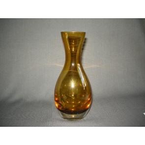 gebruikt glas - kristal geel 037. vaasje / karaf