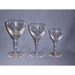 Gebruikt glas / kristal Maastricht 001c. steel O7 cm., hoogte 13 cm.
