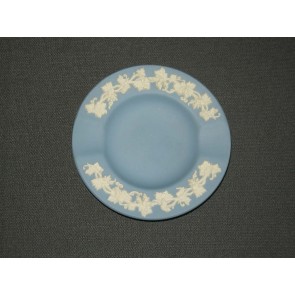 Wedgwood Jasperware blauw 054. asbakje O9,3 cm.