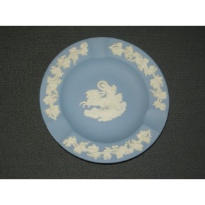 Wedgwood Jasperware blauw 056. asbakje O11,3 cm.