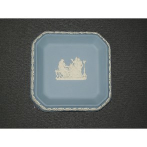 Wedgwood Jasperware blauw 070. vierkant schaaltje