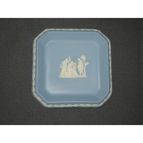 Wedgwood Jasperware blauw 071. vierkant schaaltje