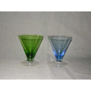 gekleurd glas, coupes met blank voetje