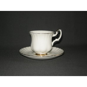 Royal Albert Val d'Or espressokop en schotel 