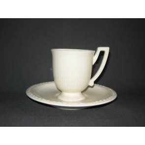 Royal Creamware Recamier effen koffiekop & schotels hoog