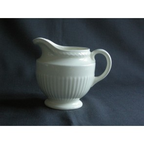 Wedgwood Edme plain melkkannetje met beschadiging