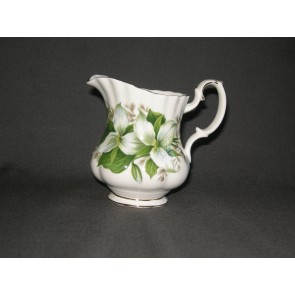 Royal Albert Trillium schaaltje melkkannetje