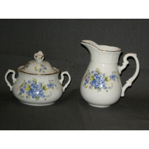 Thun wit met kleine blauwe bloemetjes melkkannetje