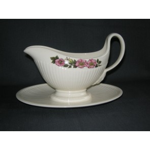 Wedgwood Briar Rose sauskom met vaste onderschotel