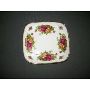 Royal Albert Old Country Roses presenteerschaaltje 16,5 x 15 cm. sleets