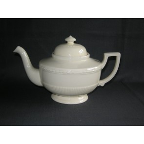 Royal Creamware Recamier theepot