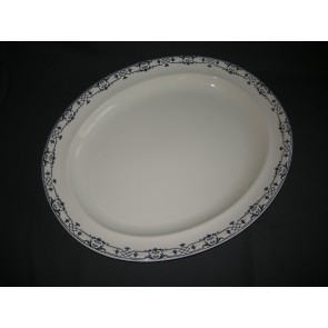 Wedgwood Moustiers vleesschaal 47 x 39 cm.